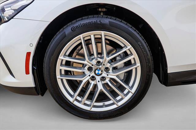 Used 2024 BMW 530i xDrive w/ Convenience Package AWD/4WD image 9