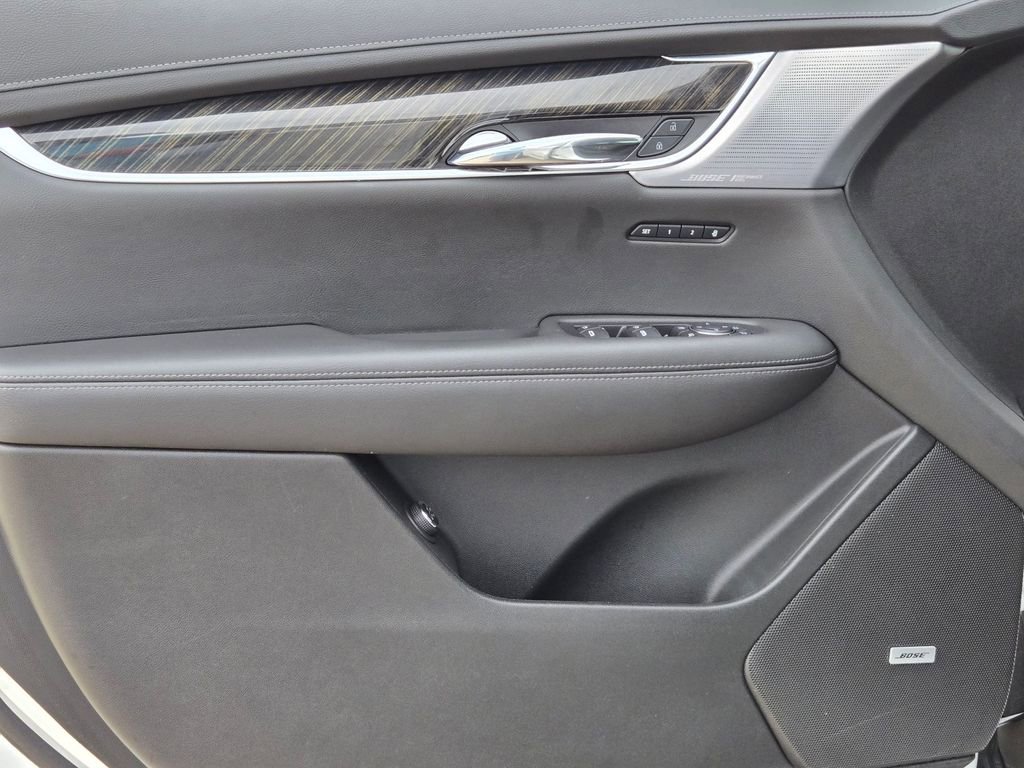 Used 2020 Cadillac XT6 Premium Luxury image 25