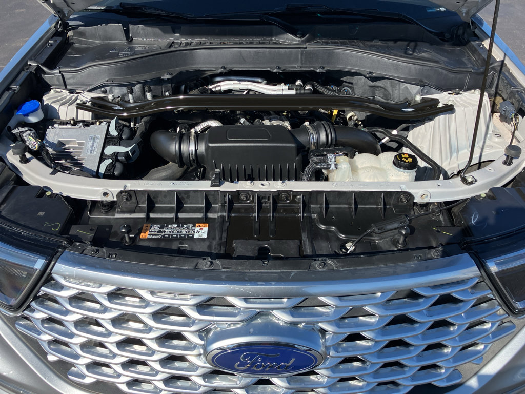 Used 2015 Ford F150 Lariat w/ Equipment Group 502A Luxury image 40