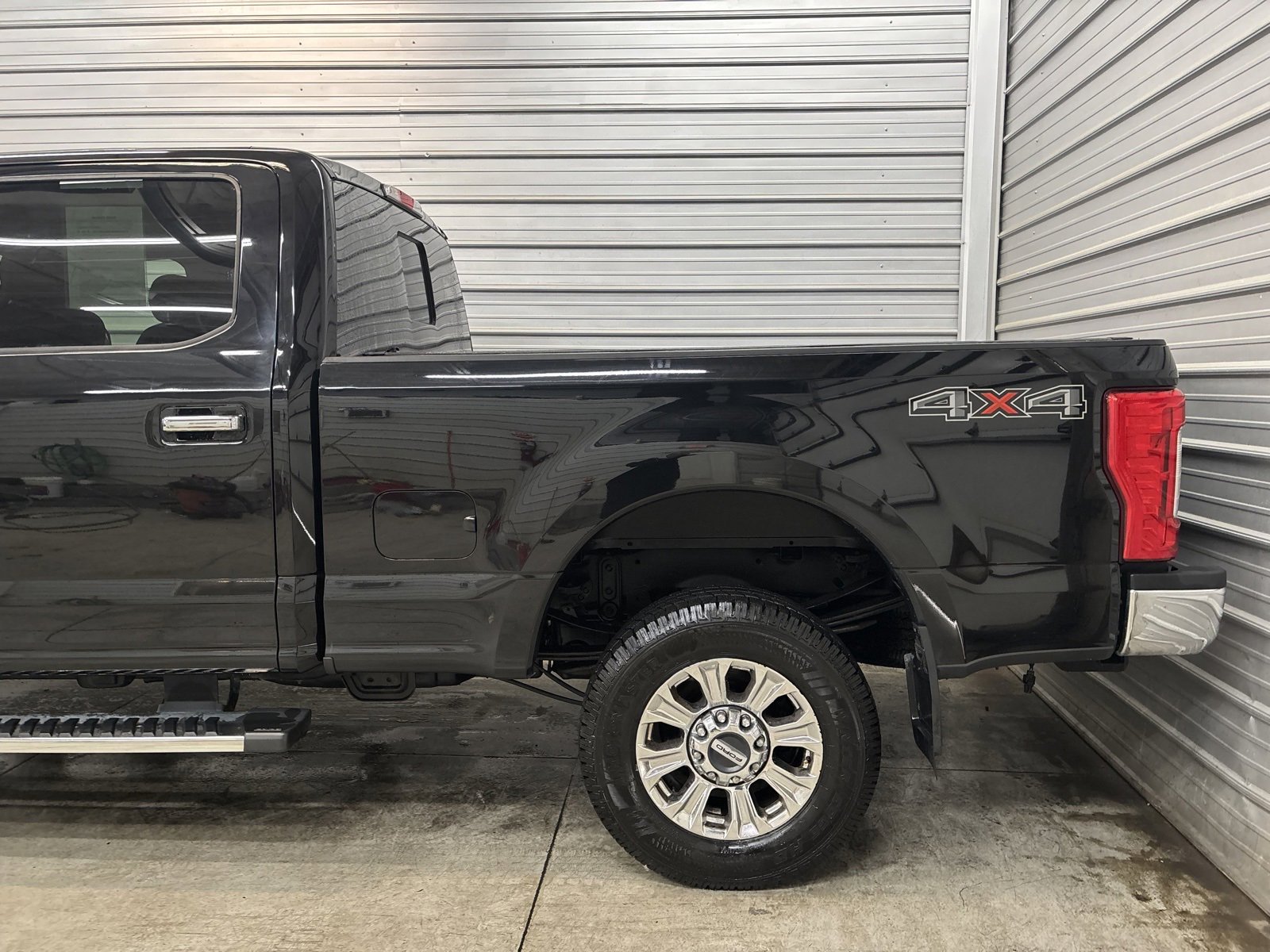 Used 2018 Ford F250 XLT w/ XLT Premium Package image 5