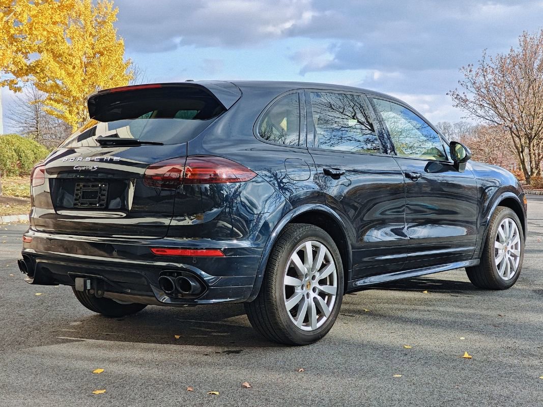 Used 2016 Porsche Cayenne S AWD/4WD image 4