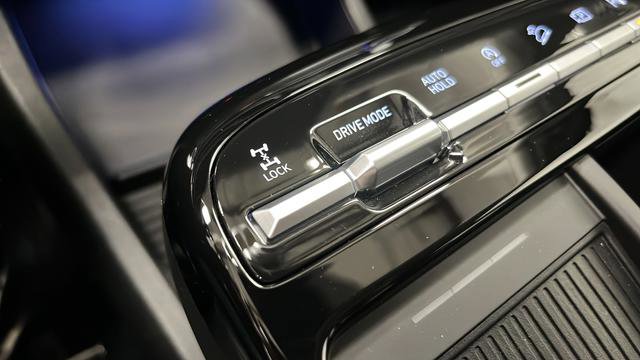 Used 2025 Hyundai Tucson Limited image 18