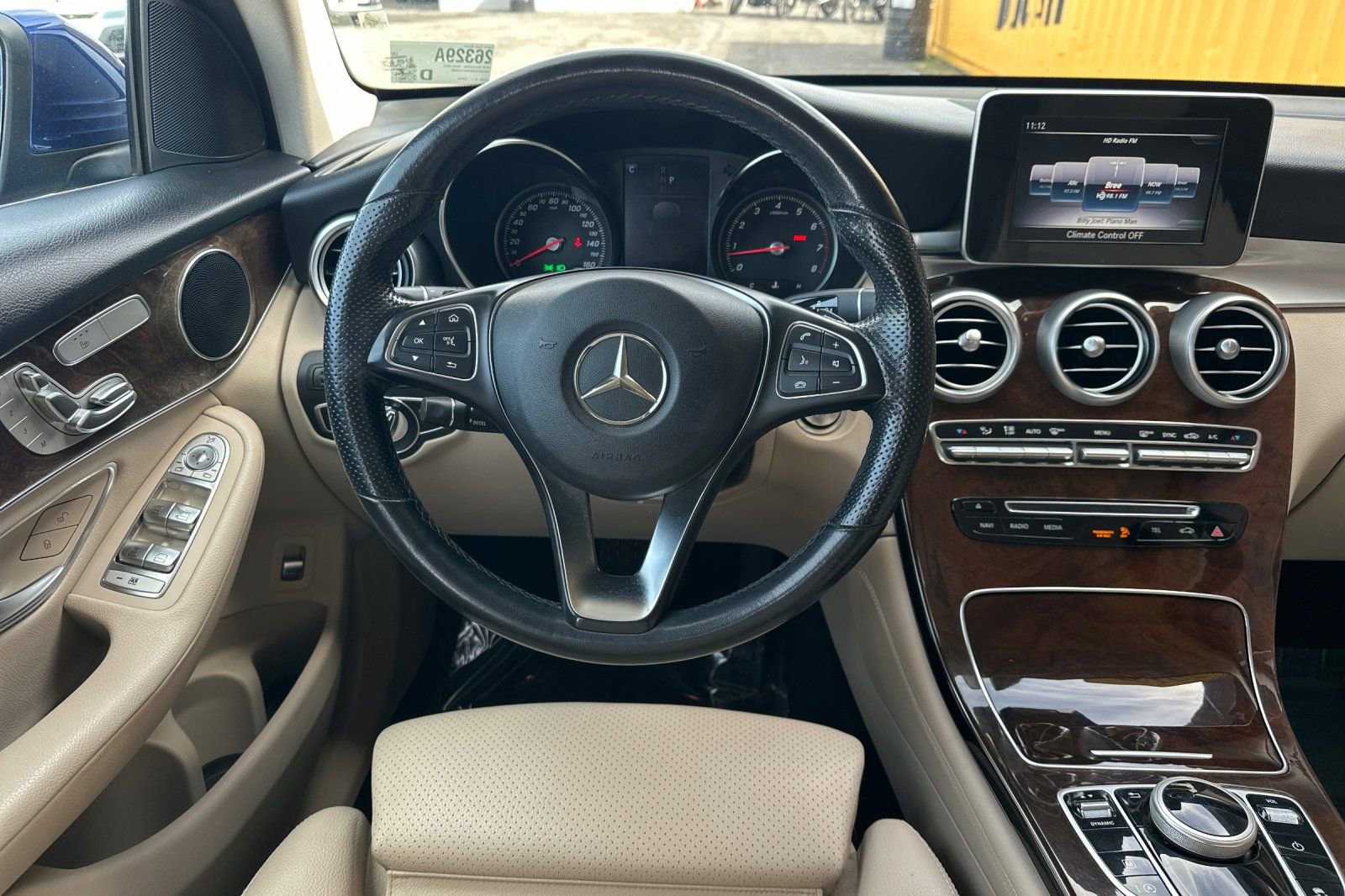 Used 2019 Mercedes-Benz GLC 300 4MATIC image 16