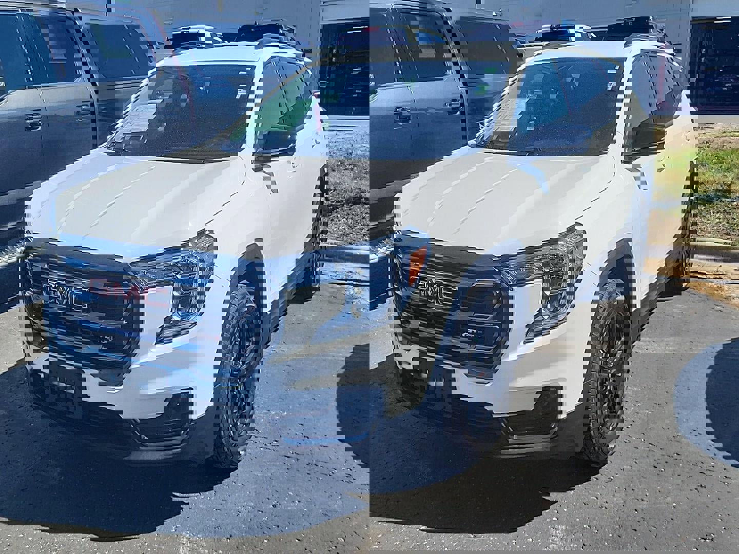 Used 2023 GMC Terrain AT4 image 3