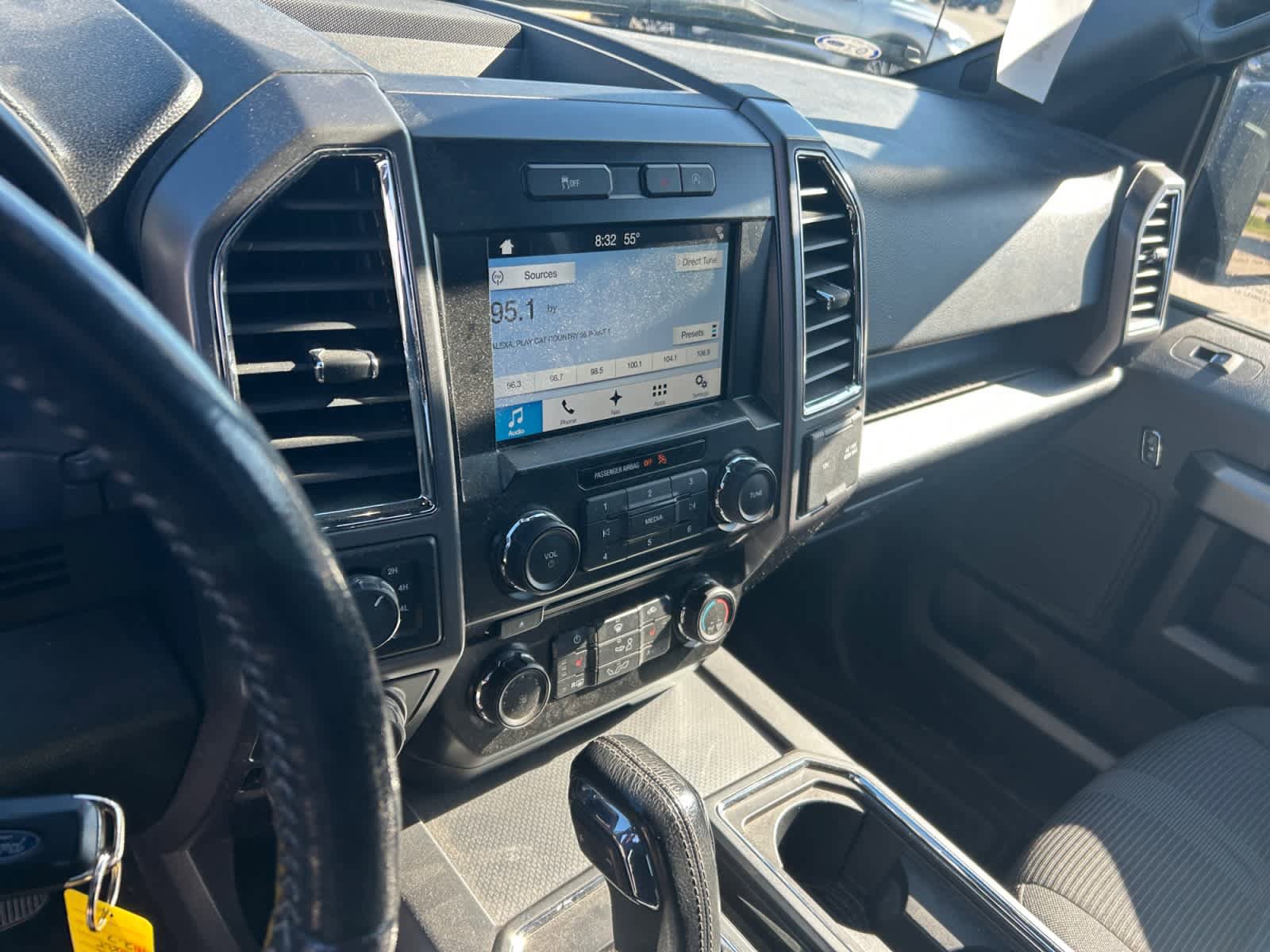 Used 2016 Ford F150 XLT w/ Equipment Group 302A Luxury AWD/4WD image 12