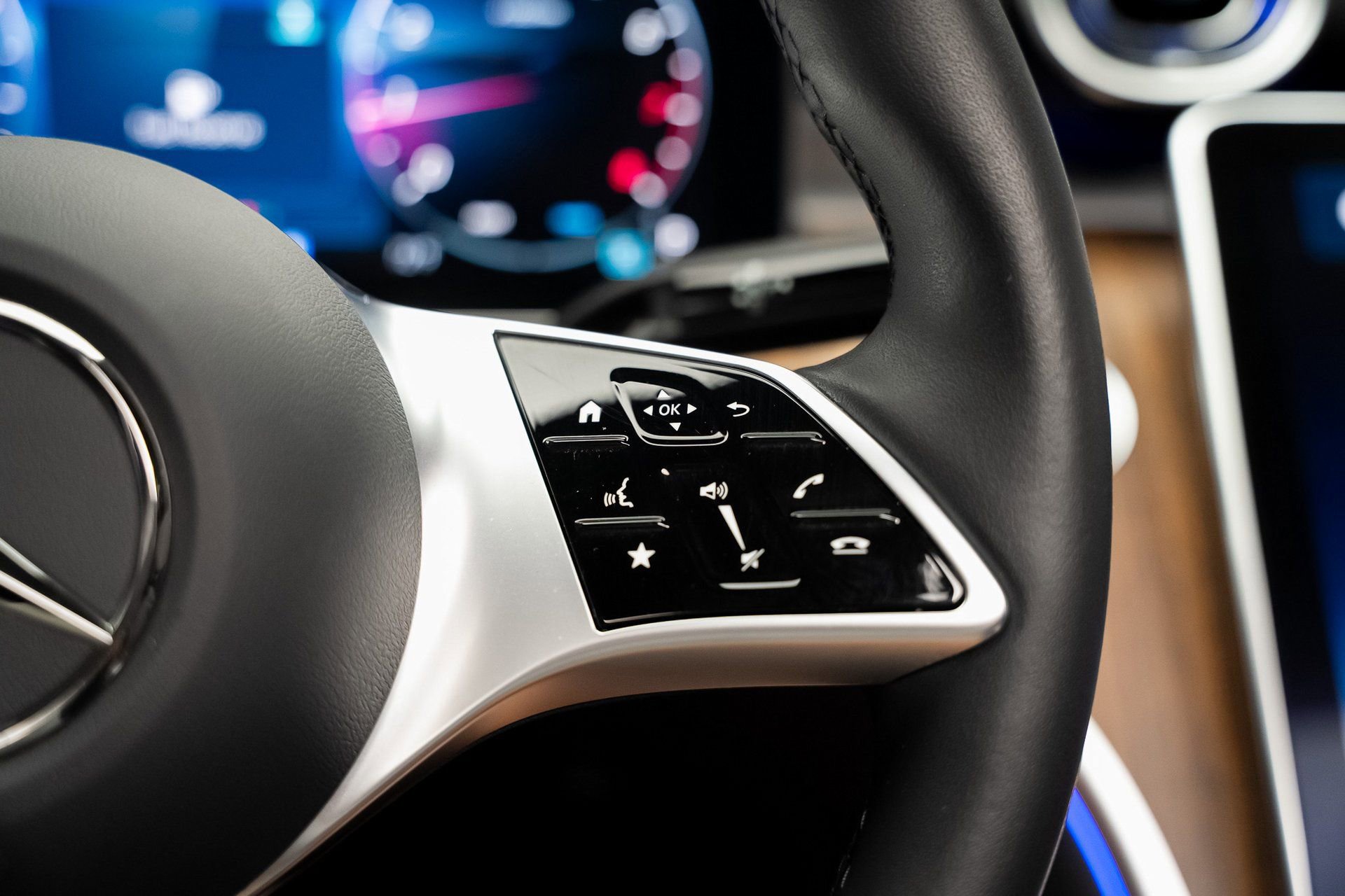 Used 2024 Mercedes-Benz CLE 300 4MATIC Coupe image 44