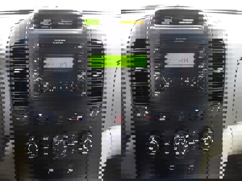 Used 2007 Kia Sedona LX image 13