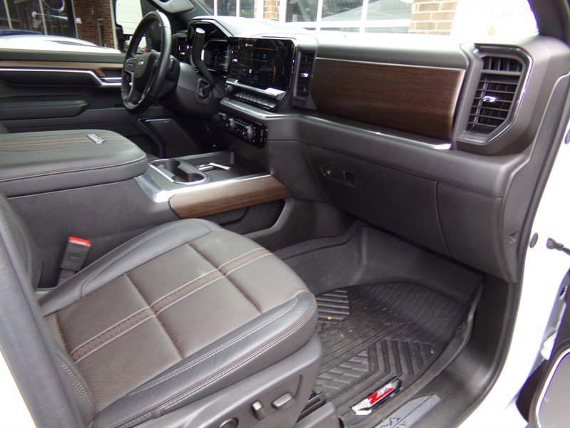 Used 2024 Chevrolet Silverado 2500 High Country w/ High Country Premium Package image 42