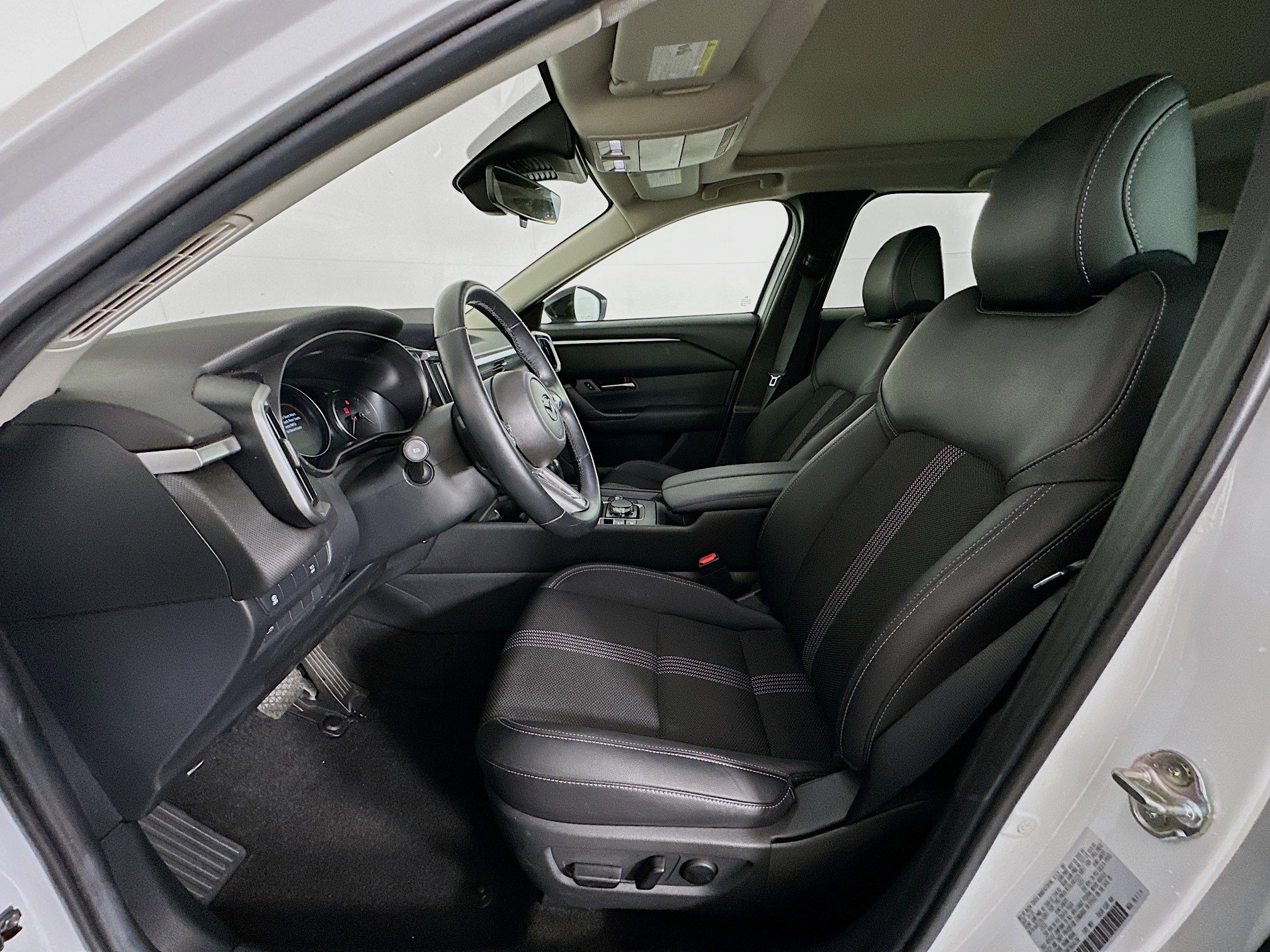 Used 2025 MAZDA CX-50 AWD 2.5 S w/ Premium Package image 13