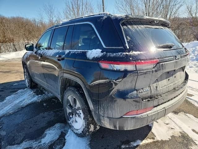 Used 2022 Jeep Grand Cherokee Limited 4xe w/ Luxury Tech Group II image 6