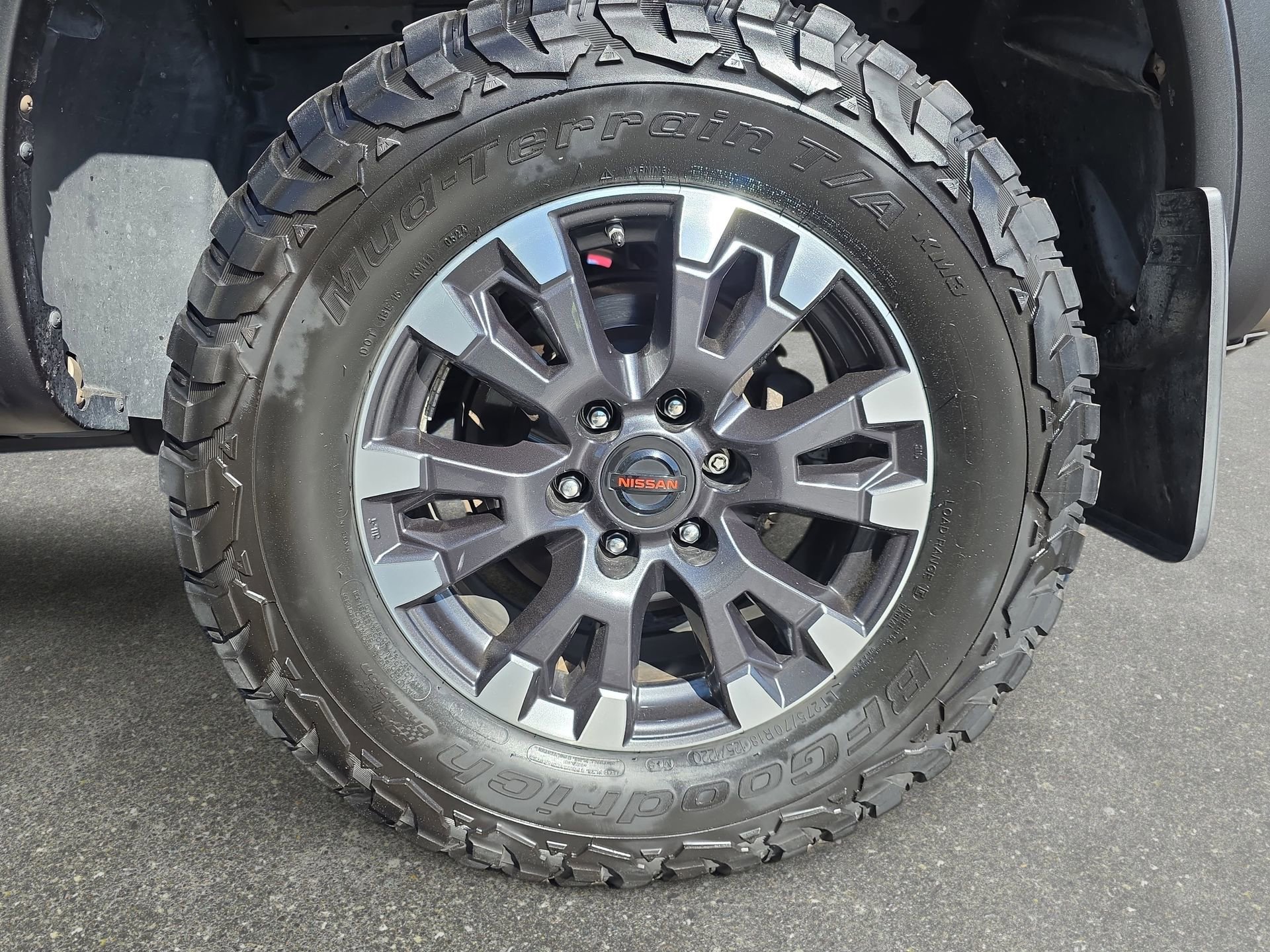 Used 2021 Nissan Titan PRO-4X w/ Pro-4x Utility Package image 32