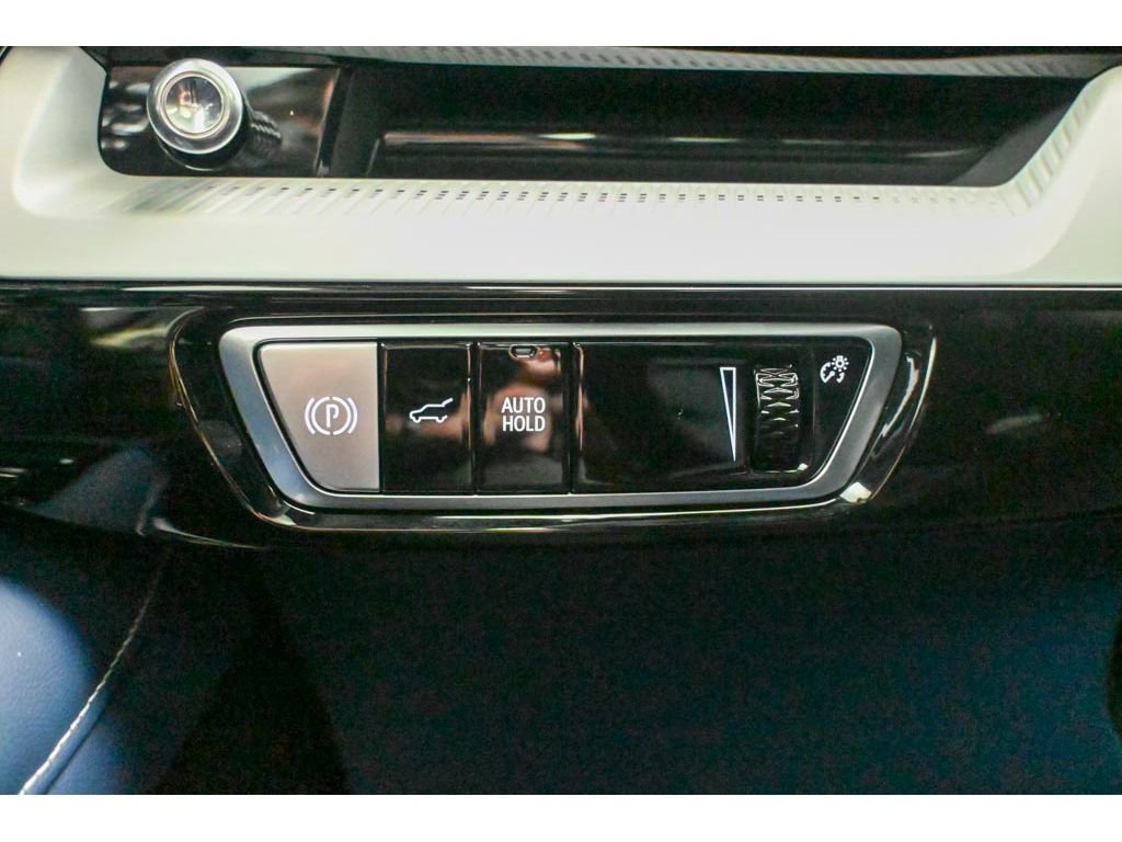 New 2026 Cadillac Optiq Luxury 2 image 27