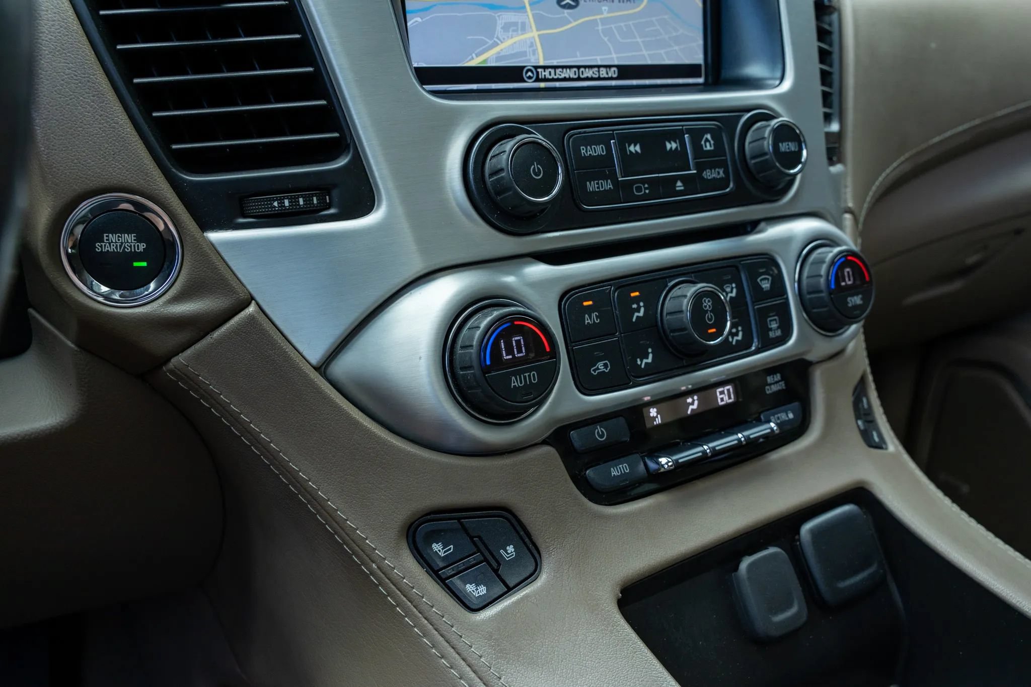 Used 2018 GMC Yukon SLT w/ Premium Edition RWD image 24