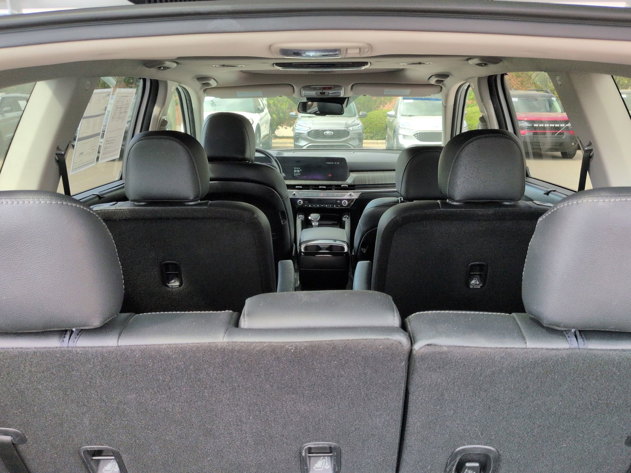 Used 2024 Kia Telluride EX w/ EX Captain's Chair Package FWD image 32