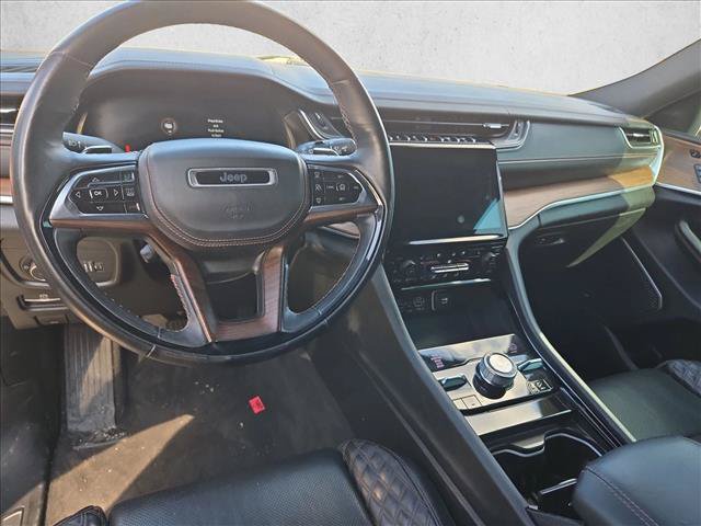 Used 2021 Jeep Grand Cherokee L Summit w/ Luxury Tech Group V AWD/4WD image 16