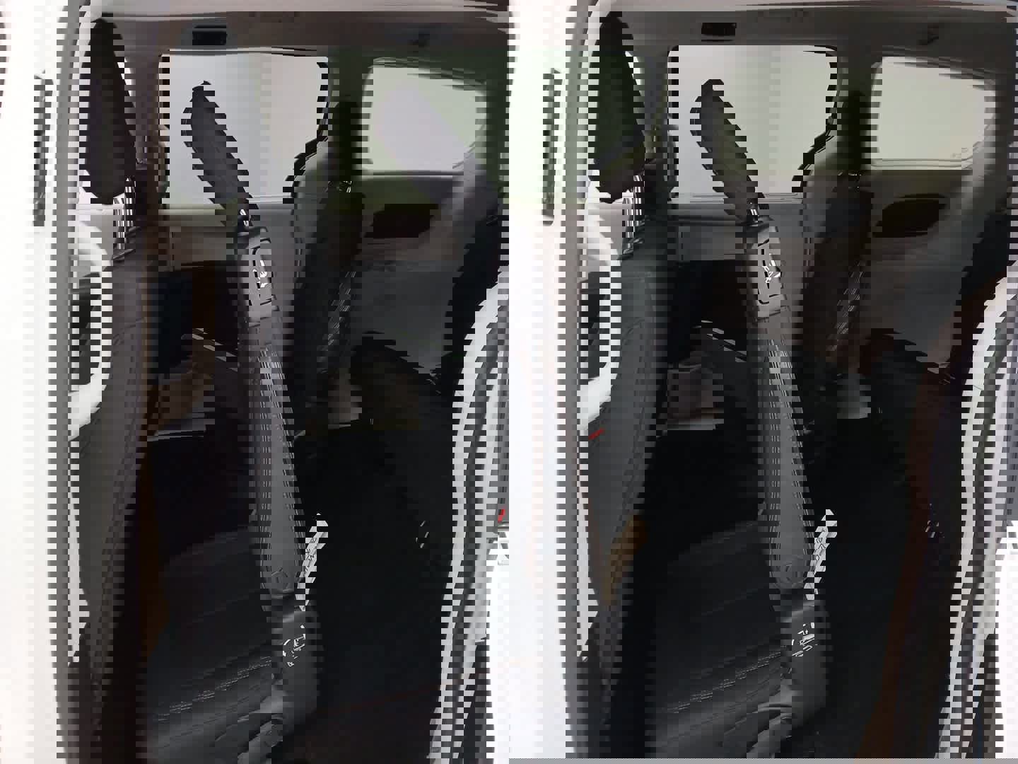 Used 2019 Chrysler Pacifica Touring Plus w/ Cold Weather Group image 13