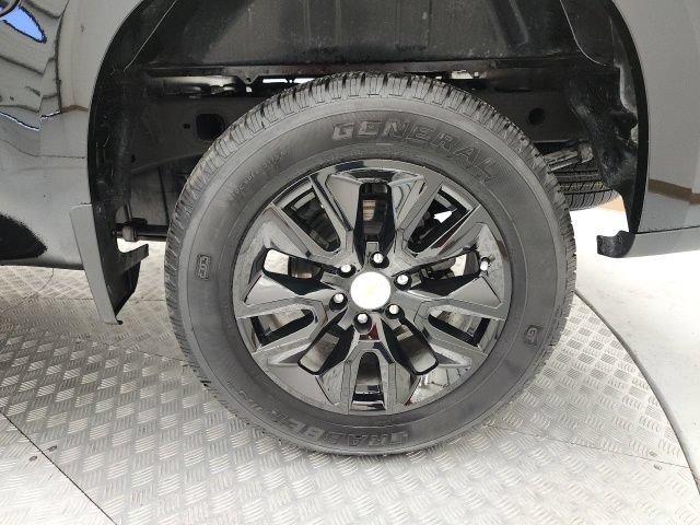 Used 2026 Chevrolet Silverado 1500 Custom RWD image 19