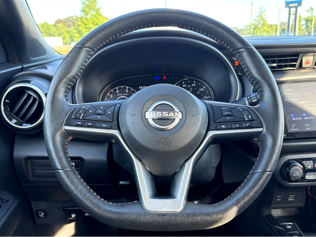 Used 2022 Nissan Kicks SR w/ Premium Package FWD image 10