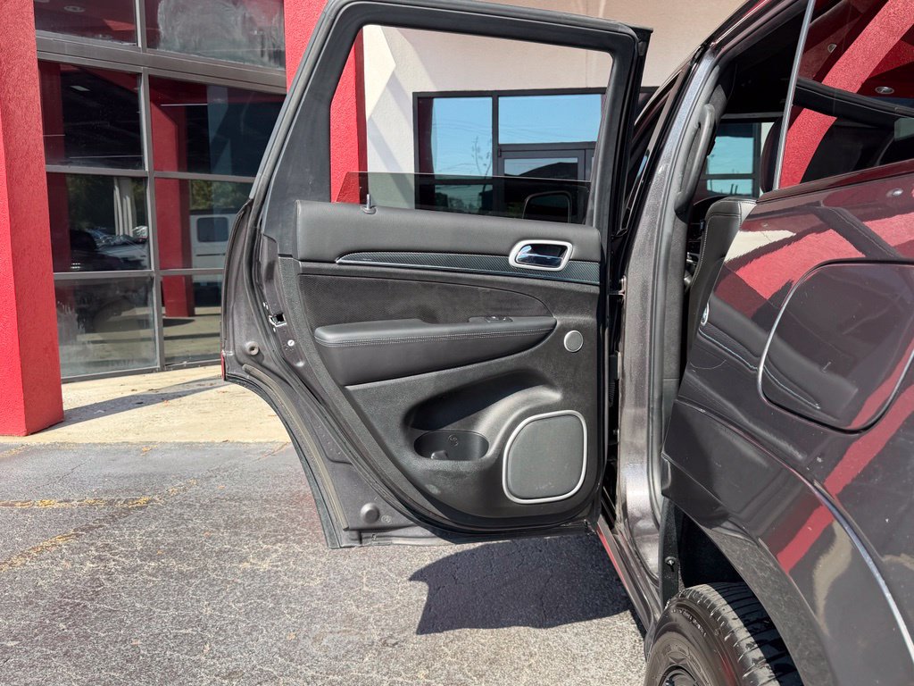 Used 2020 Jeep Grand Cherokee SRT AWD/4WD image 34