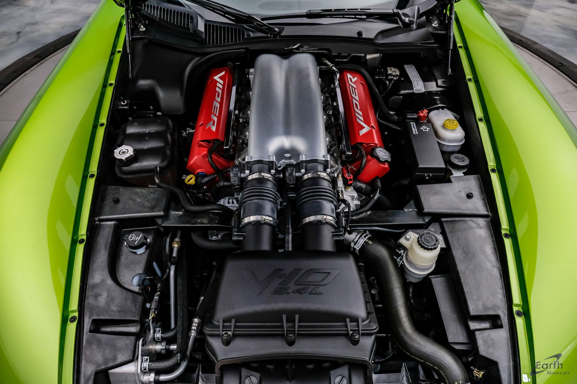 Used 2010 Dodge Viper ACR RWD image 3