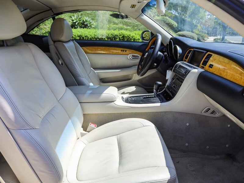 Used 2002 Lexus SC 430 Convertible RWD image 16