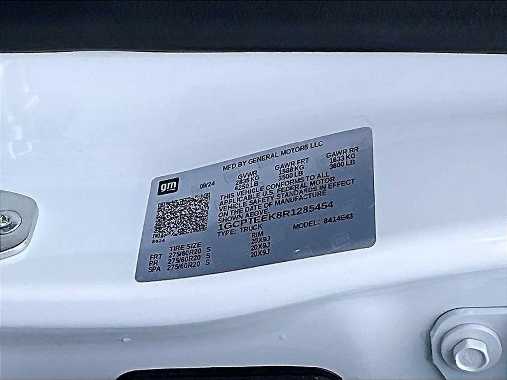Used 2024 Chevrolet Colorado Trail Boss AWD/4WD image 33