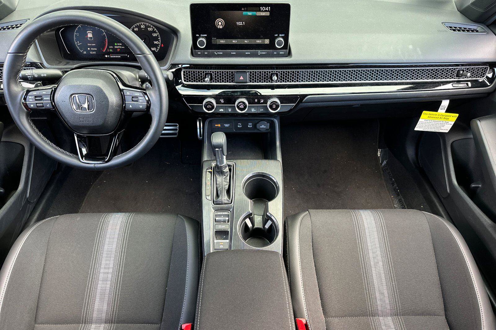 Used 2025 Honda Civic Sport image 13