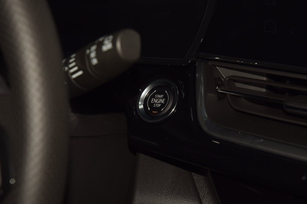 New 2026 Chevrolet Trax RS w/ Sunroof Package FWD image 33