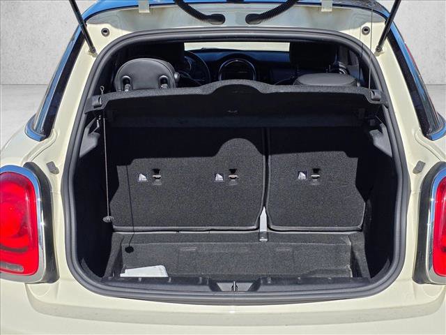 Used 2020 MINI Cooper 4-Door Hardtop image 7