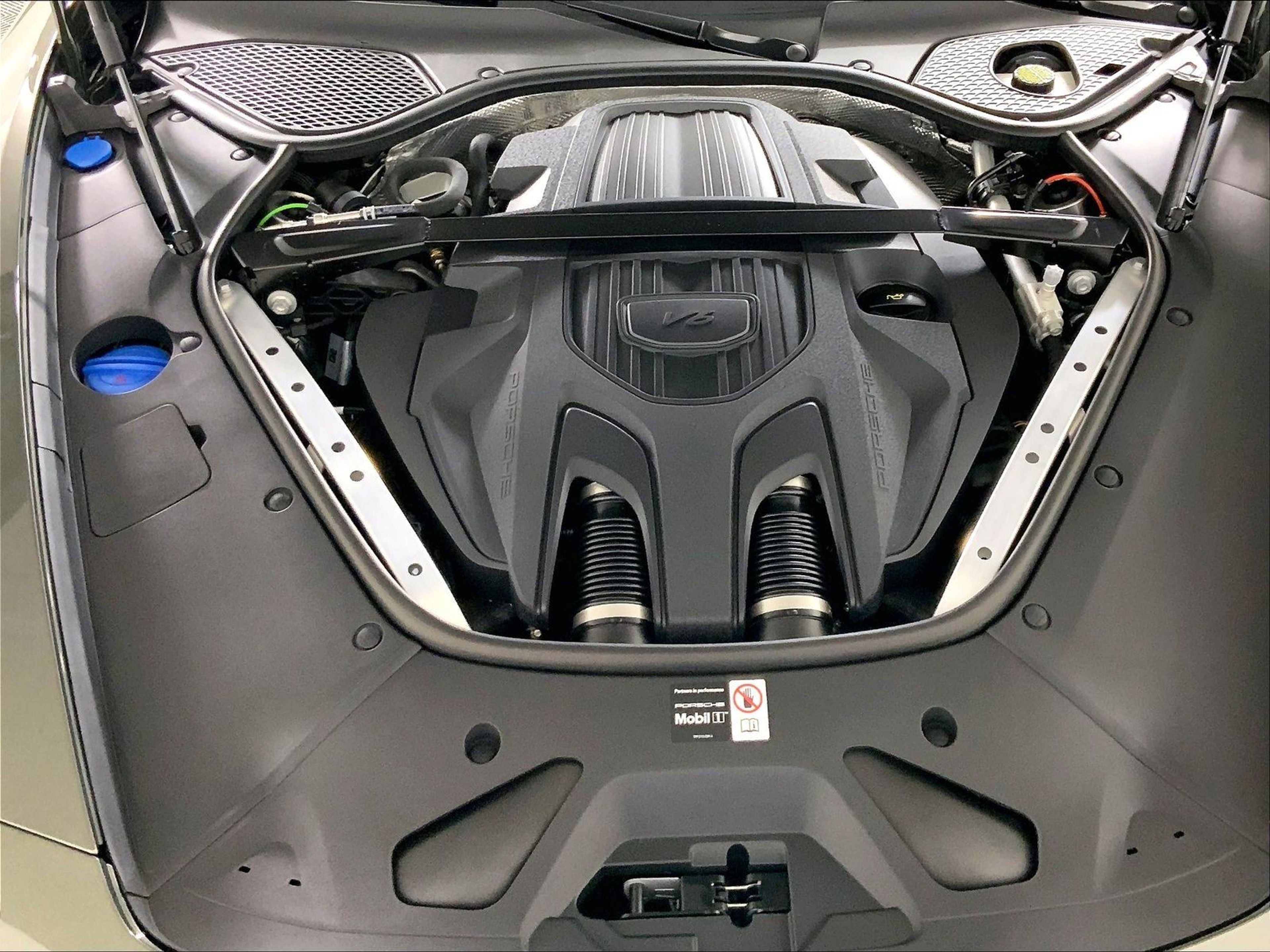 New 2026 Porsche Panamera RWD image 22
