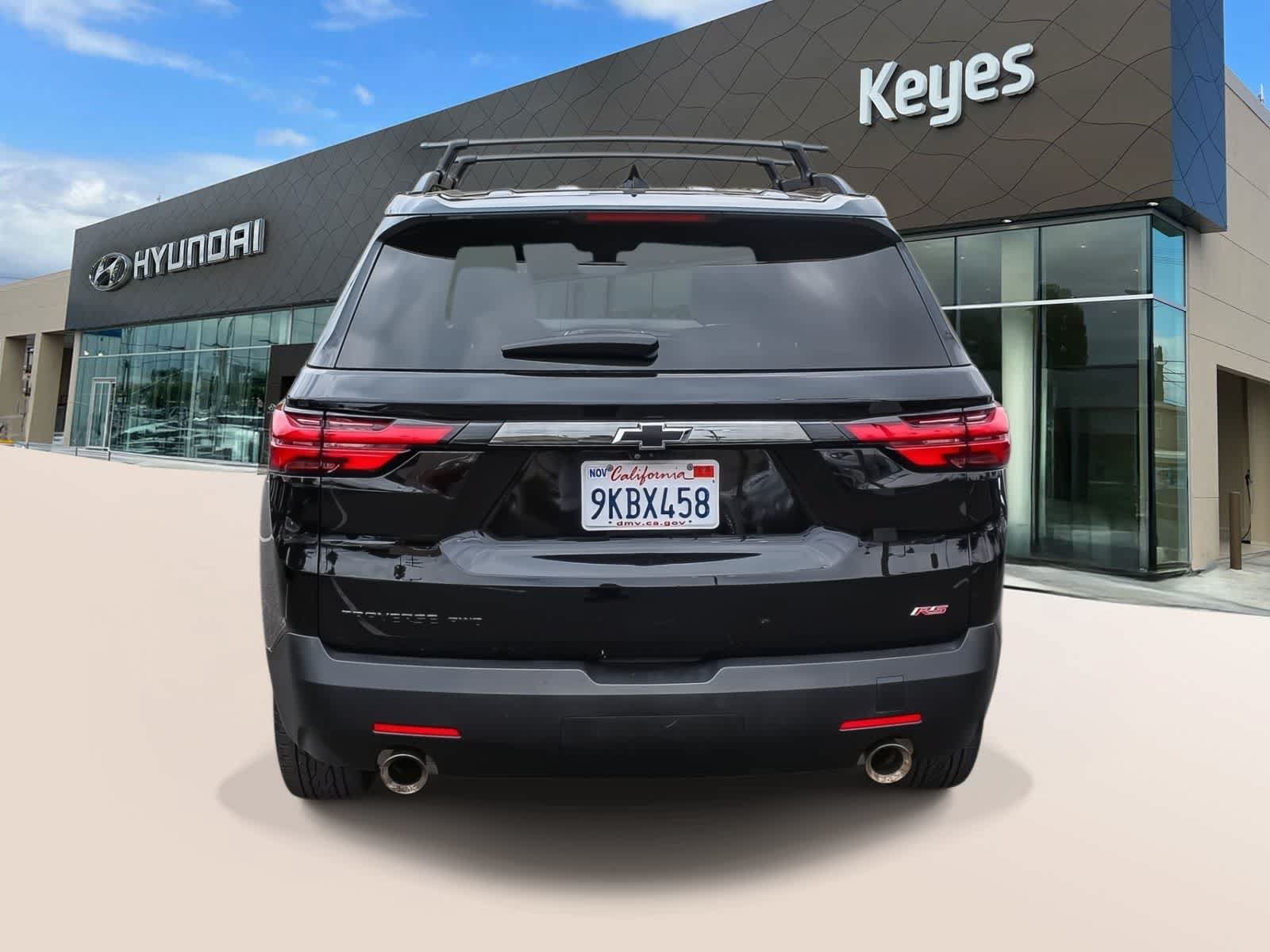 Used 2023 Chevrolet Traverse RS w/ LPO, 'HIT The Road' Package AWD/4WD image 6