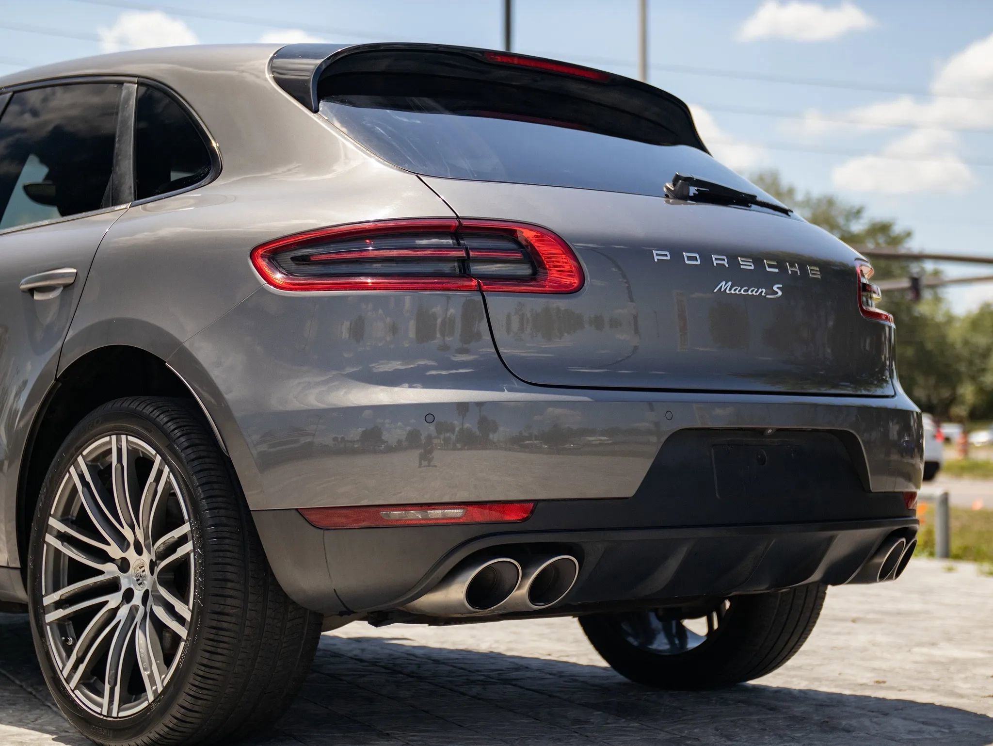 Used 2015 Porsche Macan S AWD/4WD image 12