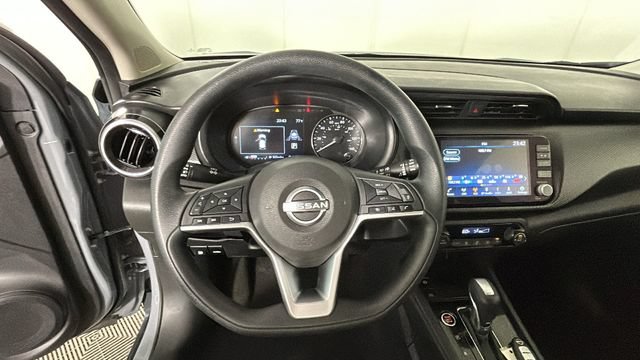 Used 2022 Nissan Kicks SV FWD image 15