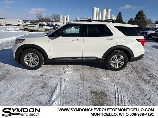 Used 2022 Ford Explorer XLT w/ Equipment Group 202A image 6
