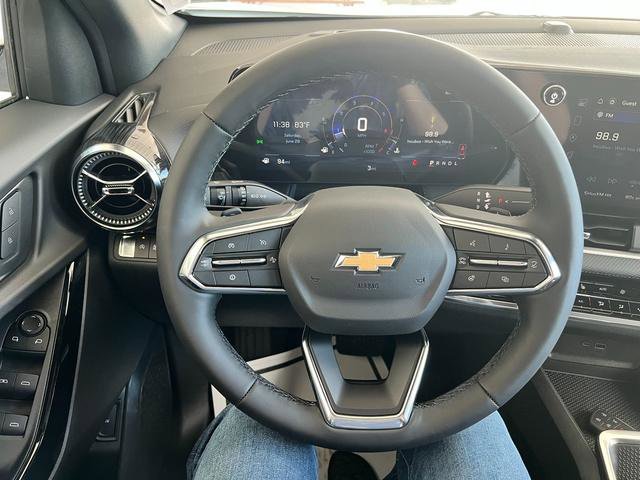 New 2026 Chevrolet Equinox LT w/ Convenience Package II image 17