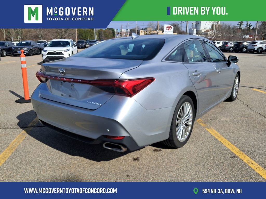 Used 2019 Toyota Avalon Limited w/ Advanced Safety Package FWD image 5