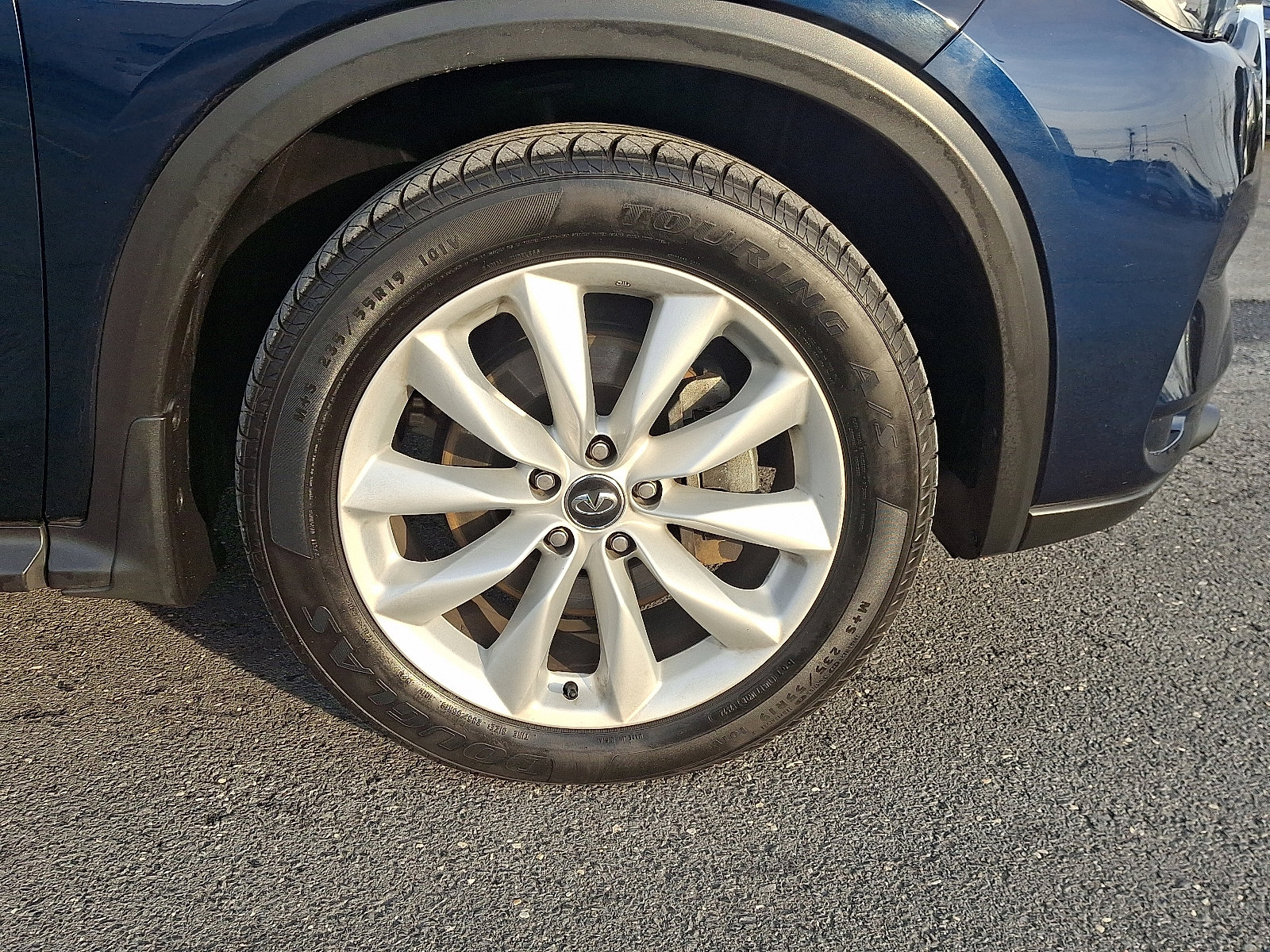 Used 2019 INFINITI QX50 Essential w/ Premium Heat Package image 8