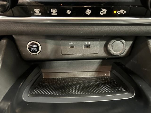Used 2023 Nissan Rogue SV AWD/4WD image 24