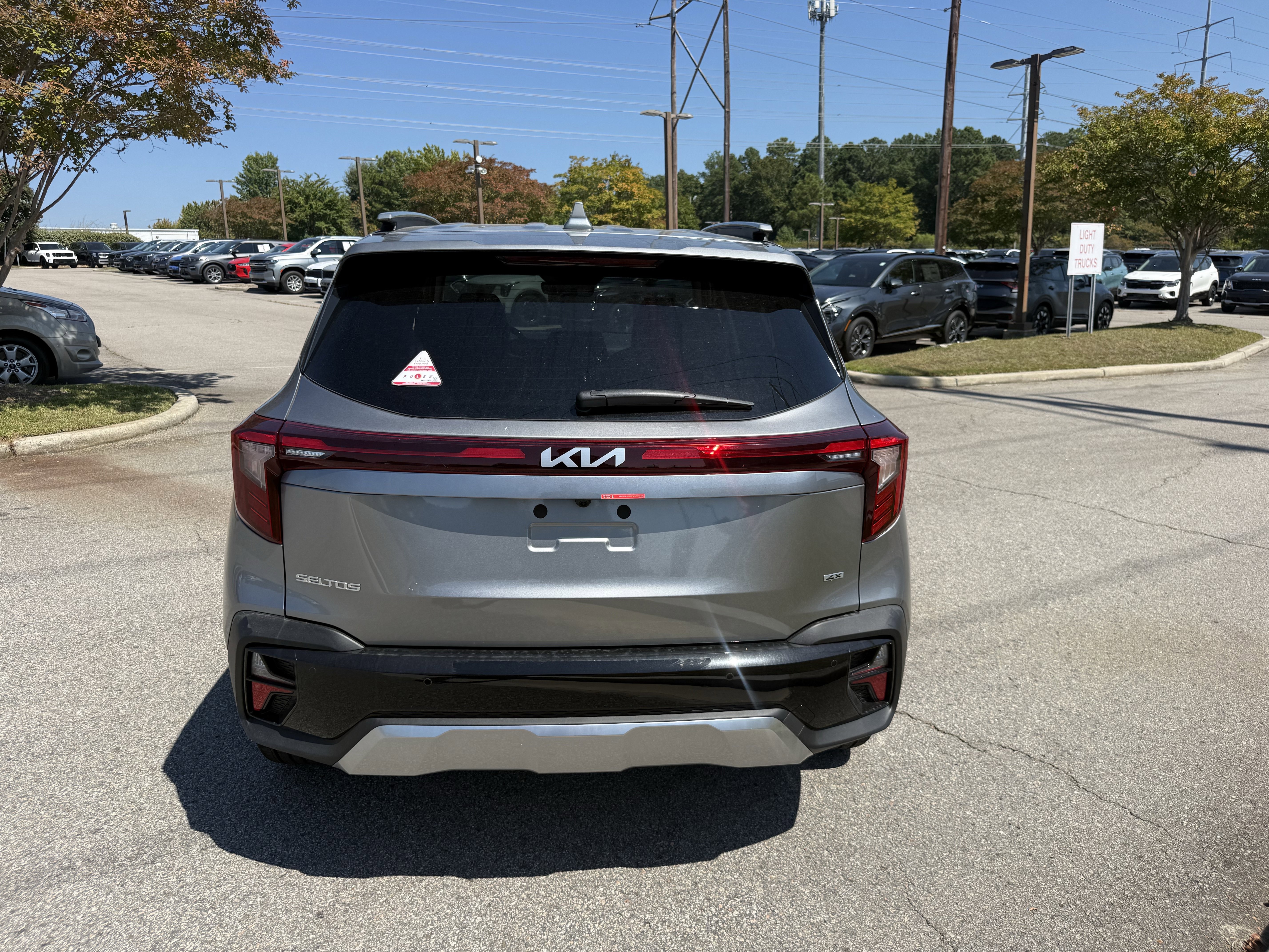 New 2026 Kia Seltos SX w/ SX Sunroof Package image 4