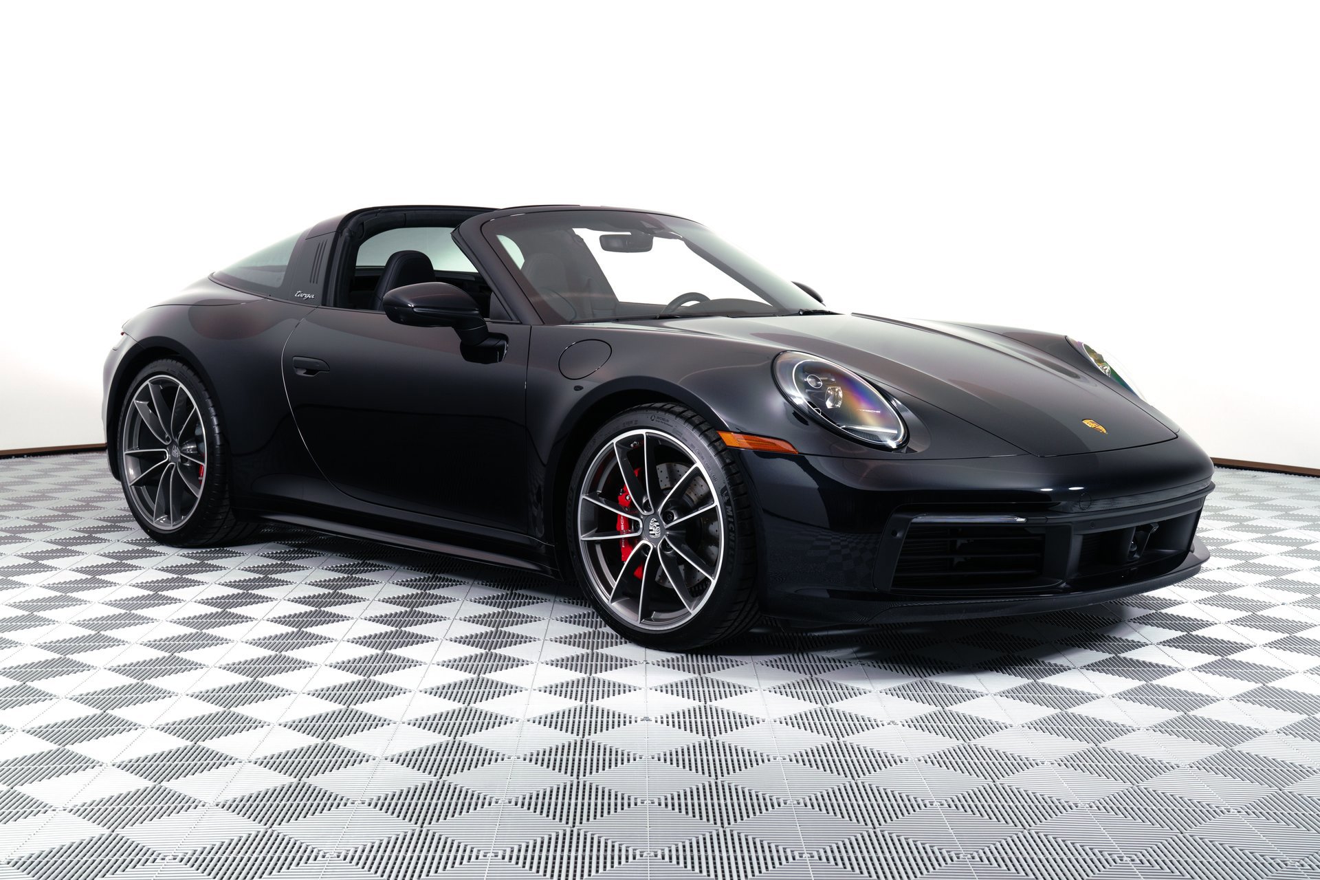 Used 2024 Porsche 911 Targa 4S w/ Premium Package image 9