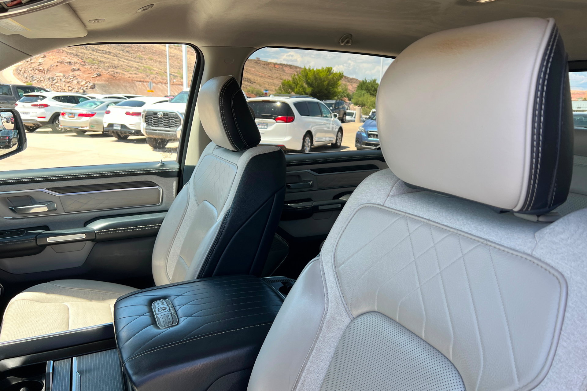 Used 2022 RAM 1500 Limited AWD/4WD image 17
