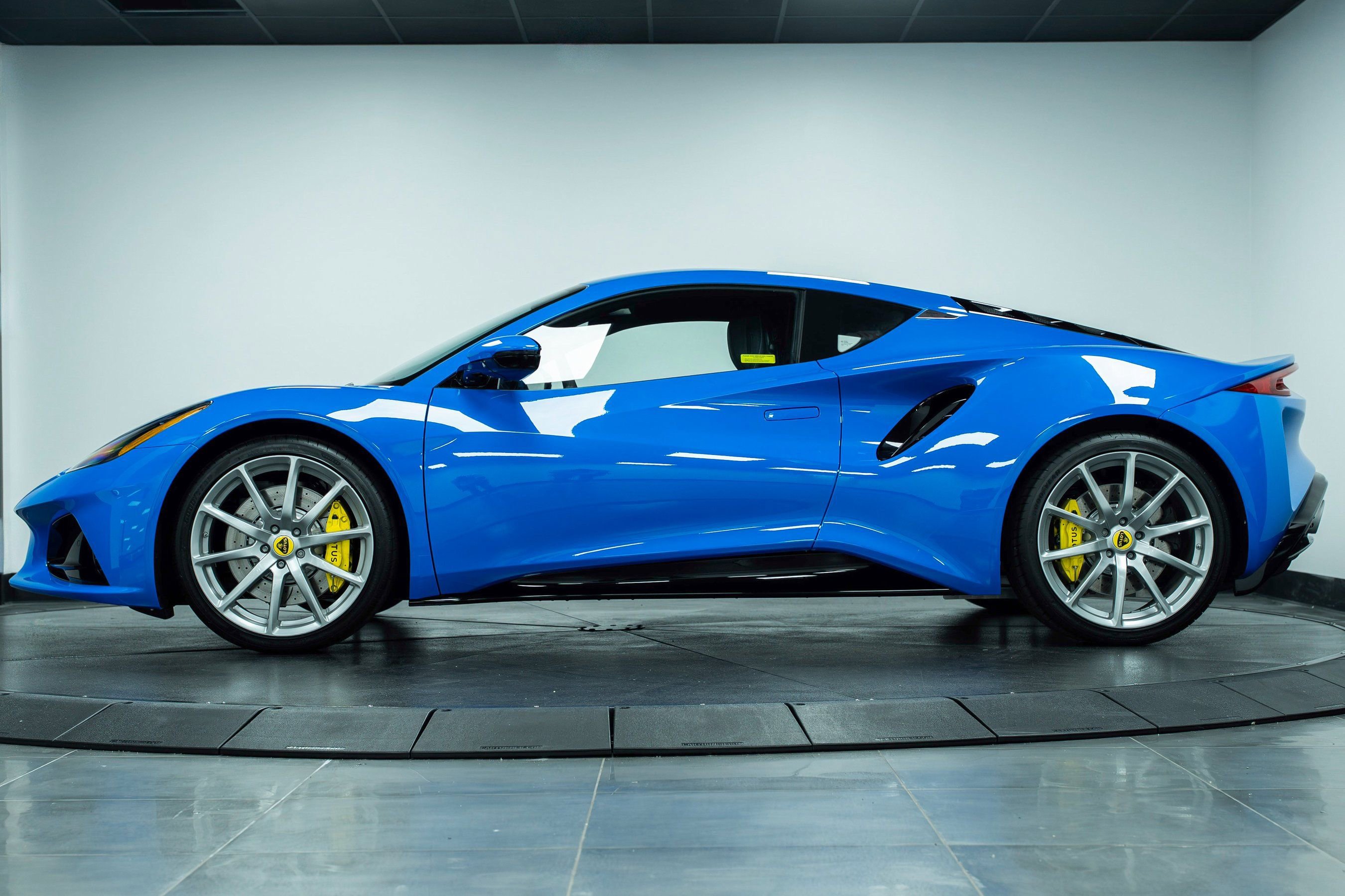 New 2025 Lotus Emira image 37