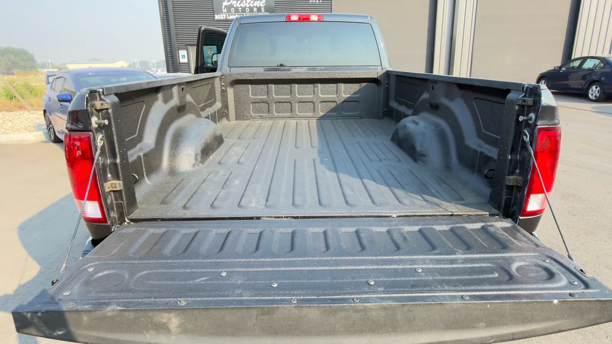 Used 2018 RAM 2500 Tradesman w/ Chrome Appearance Group AWD/4WD image 23
