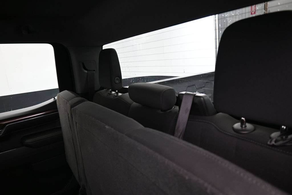 Used 2023 Chevrolet Silverado 1500 LT AWD/4WD image 12