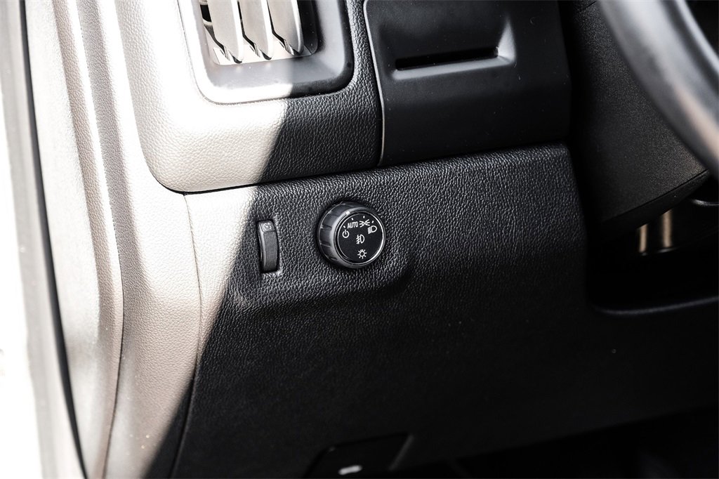 Used 2016 Chevrolet Colorado LT w/ LT Convenience Package image 25