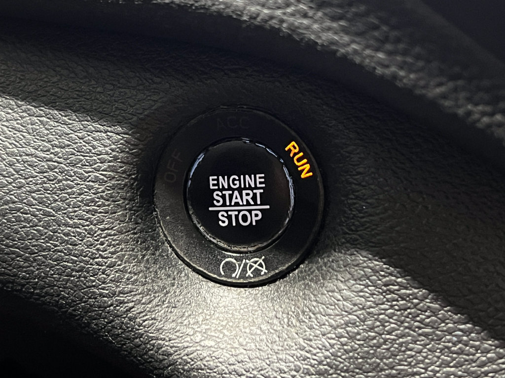 Used 2019 Jeep Cherokee Latitude Plus FWD image 21