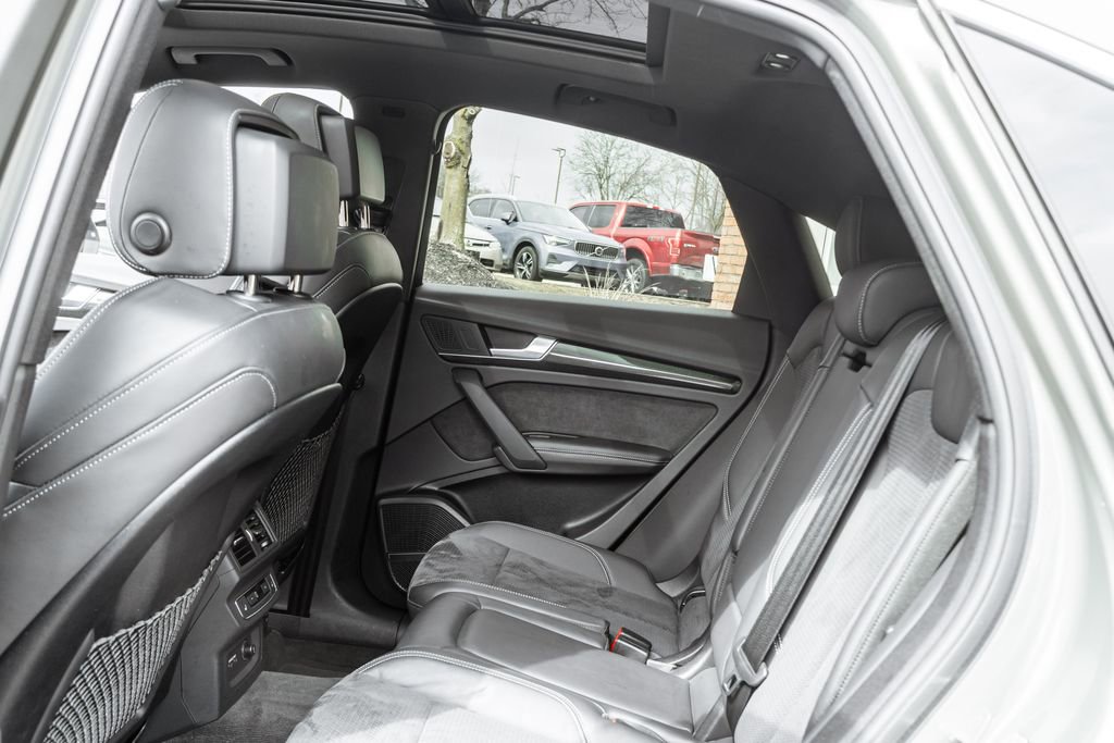 Used 2023 Audi SQ5 Prestige w/ Prestige Package image 28