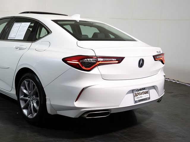 Used 2023 Acura TLX FWD image 11