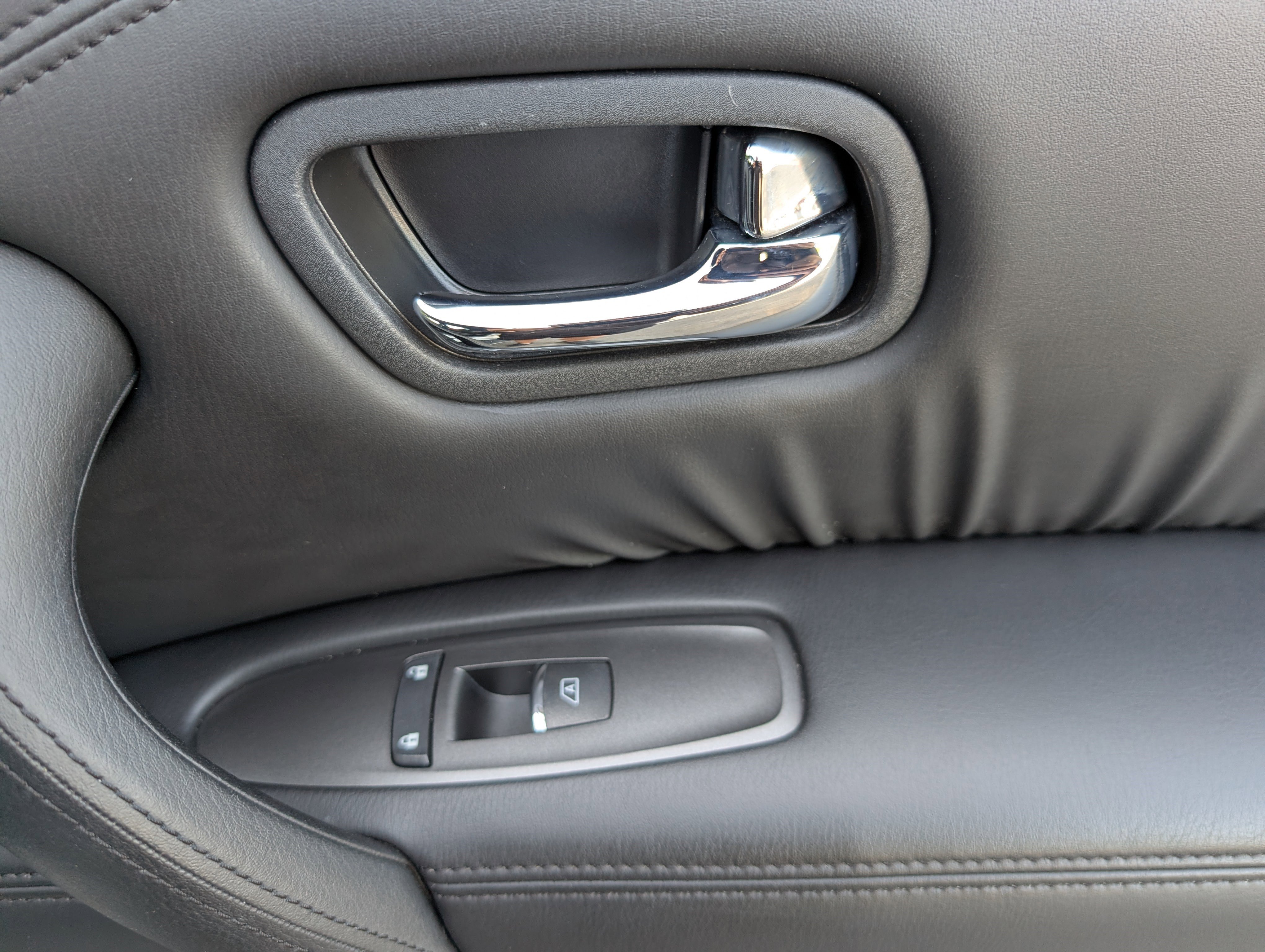 Used 2023 Nissan Armada SL w/ Midnight Edition Package image 23