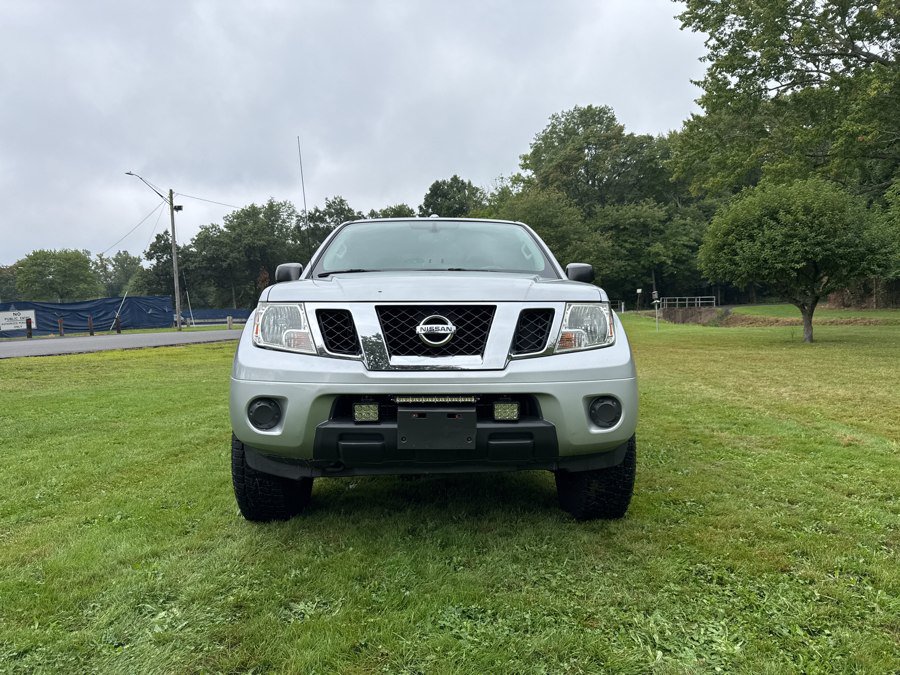 Used 2012 Nissan Frontier SV w/ SV Premium Utility Pkg AWD/4WD image 12